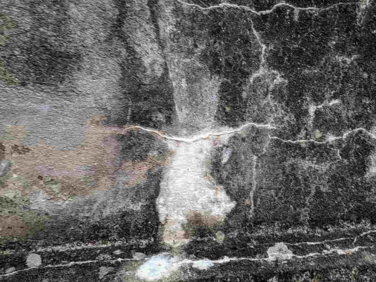 mur sujet aux remontées capillaires