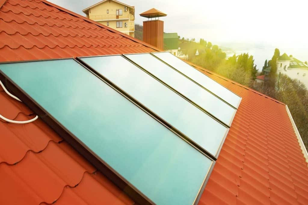 Comment les revêtements solaires transparents influencent l’architecture moderne