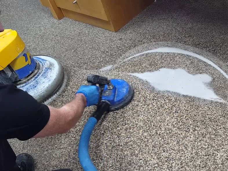 nettoyage à la brosse aspirateur à eau